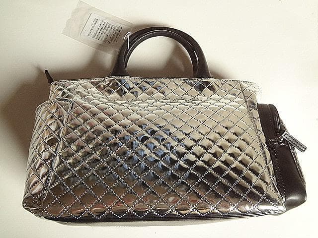 アルチビオ archivio 　スタイリッシュシルバーメタリックカートバッグ