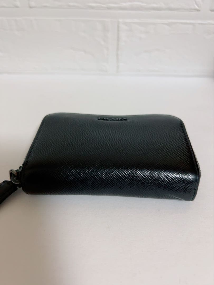 プラダ　PRADA ケース　小銭入れ　黒　男女兼用　箱　リボン付き