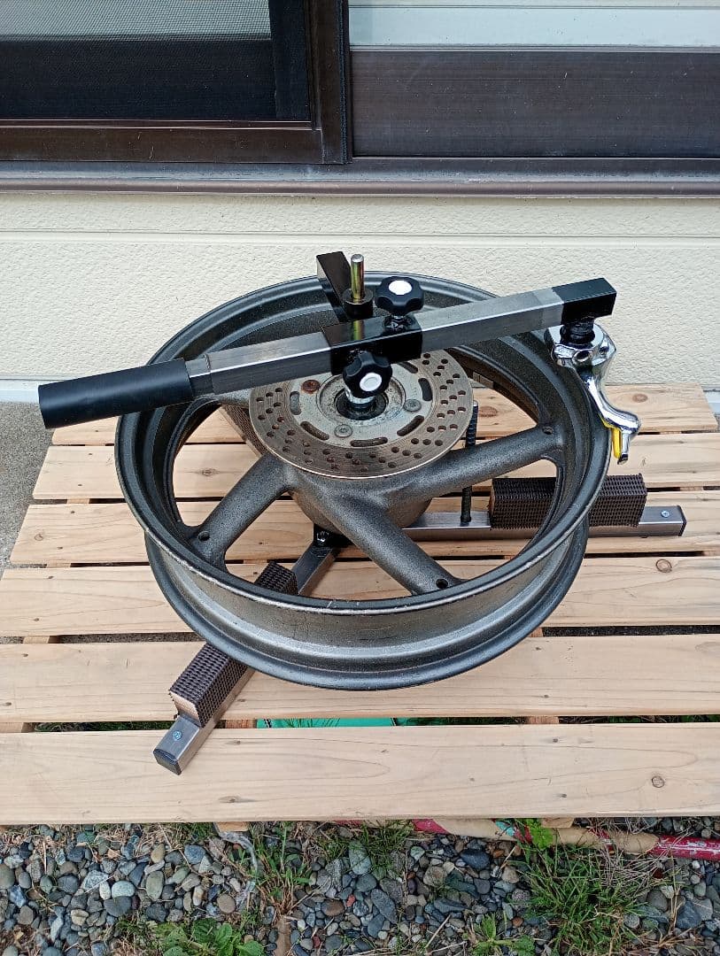 バイク専用タイヤチェンジャー１５インチ〜２１インチ。