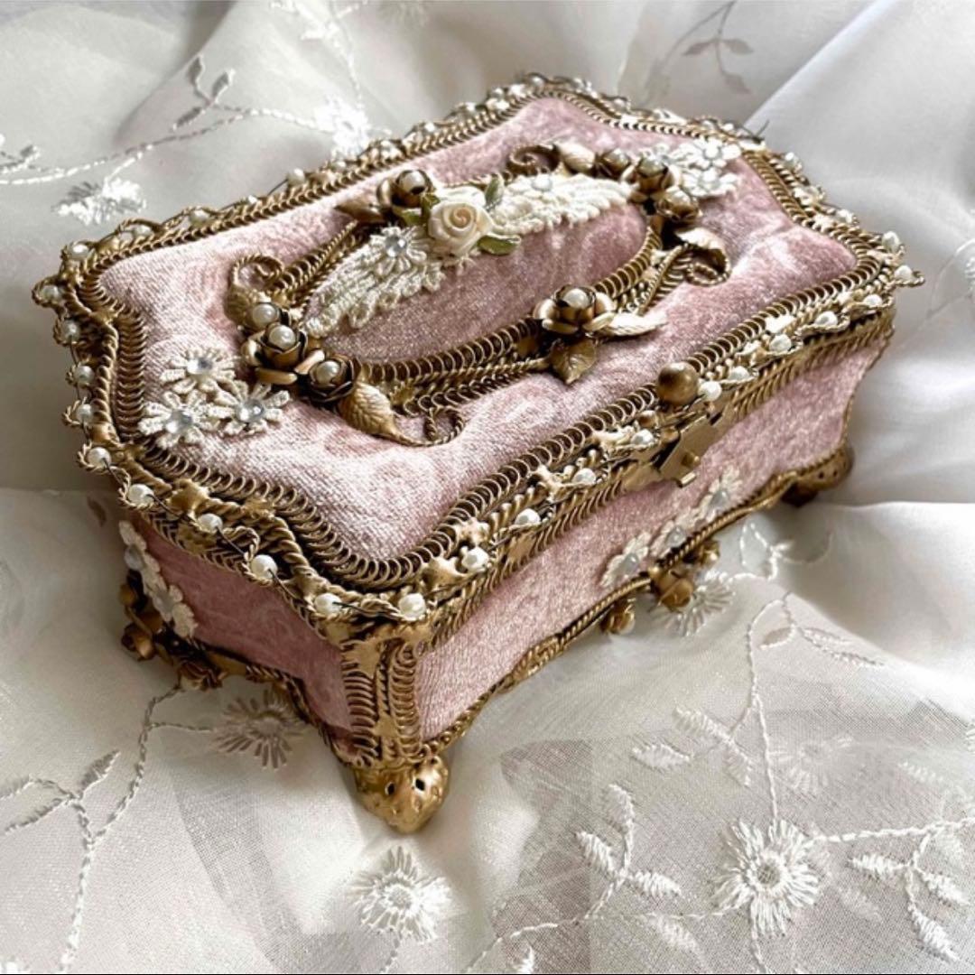 アンティークジュエリーボックス 薔薇 パール ゴールド ベロアピンク 花②