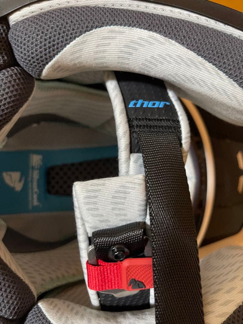 マ*ー様 THOR VERGE HELMET ゴーグル付き