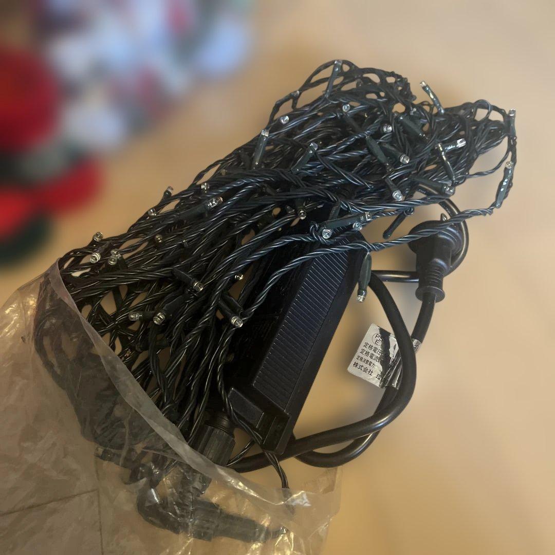 クリスマスツリー　東急ハンズ　150cm LEDライト　オーナメント付き