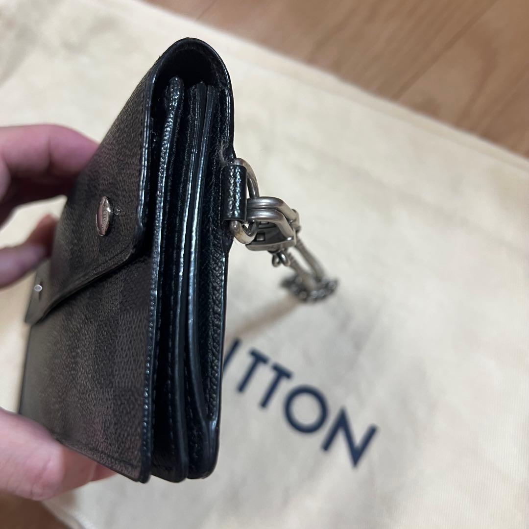 超美品　ルイヴィトン ダミエグラフィット長財布 チェーン付き