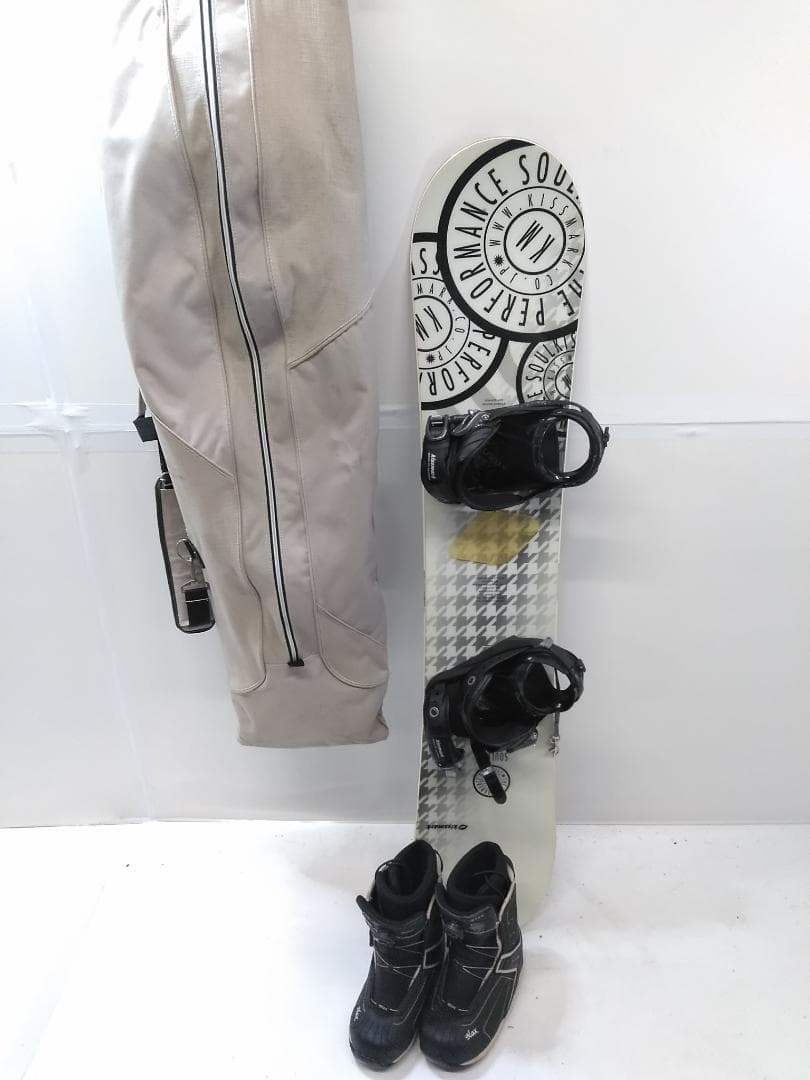 キスマーク レディース スノーボード4点セット　142cm ブーツ 24 △