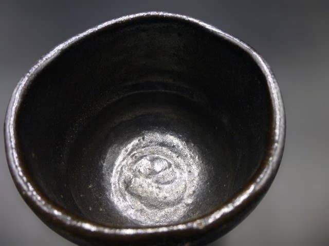 楽吉左衛門　十二代　弘入　黒筒茶碗／共箱／楽吉左衛門　十四代　覚入　極め箱