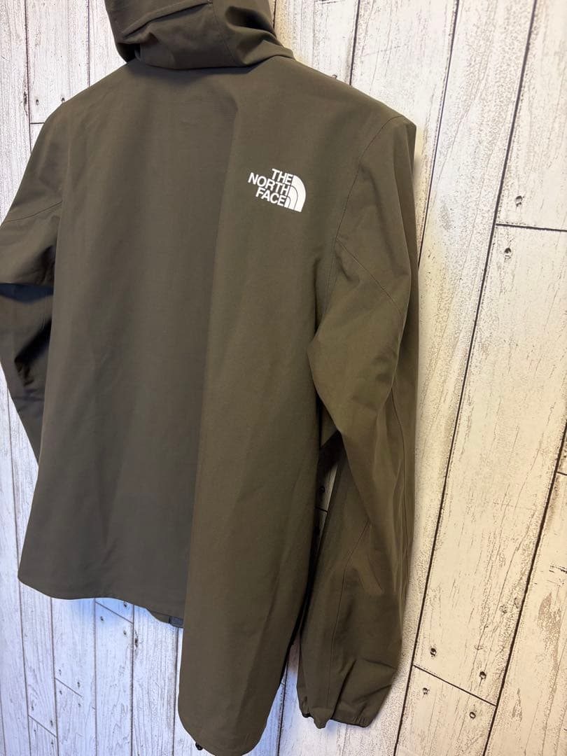 新品　The North Face フード付きナイロンジャケット ニュートープ