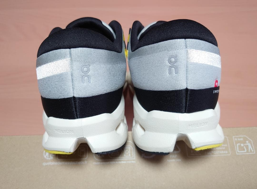 【新品】ON オン クラウドサーファー 2 27.5㎝