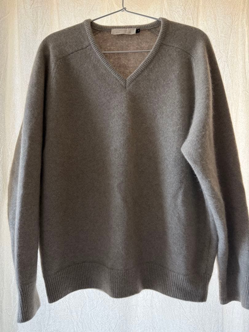 AMOMENTO アモーメント Racoon V-Neck Knit