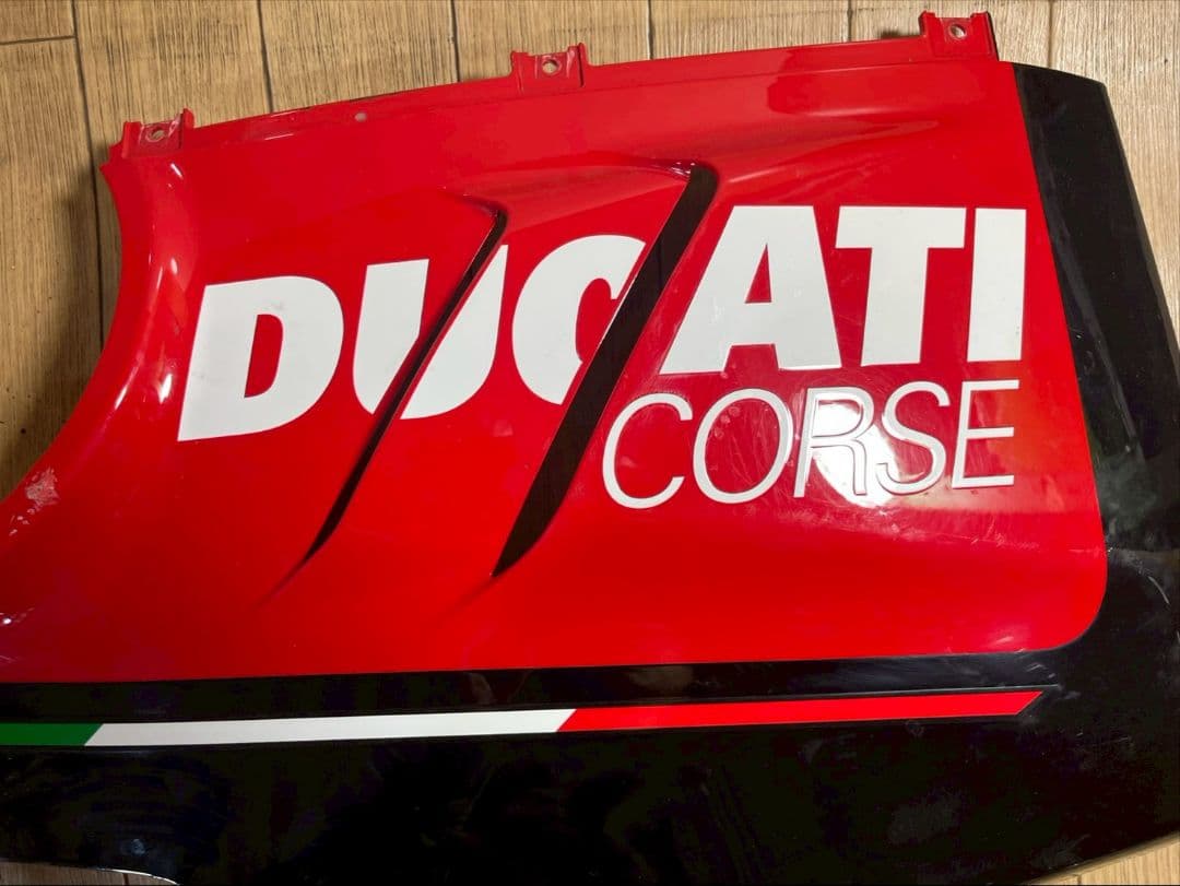 ドゥカティ パニガーレ　 右アンダーカウル　CORSE 480.1.047.1A