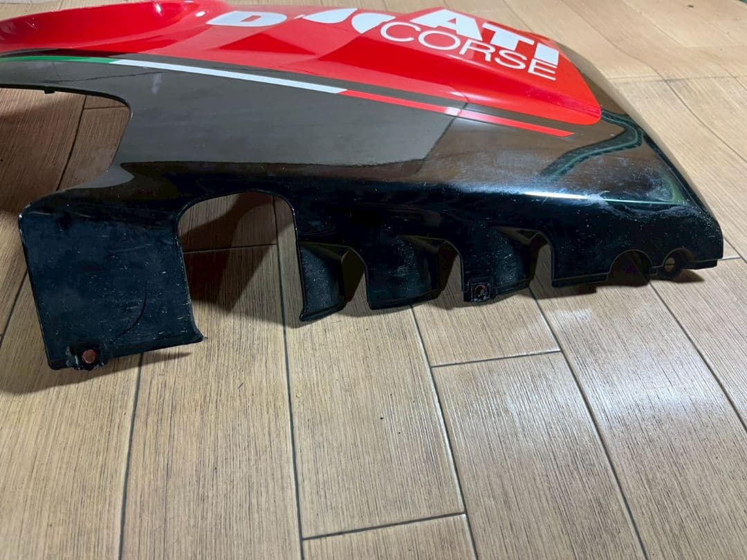 ドゥカティ パニガーレ　 右アンダーカウル　CORSE 480.1.047.1A