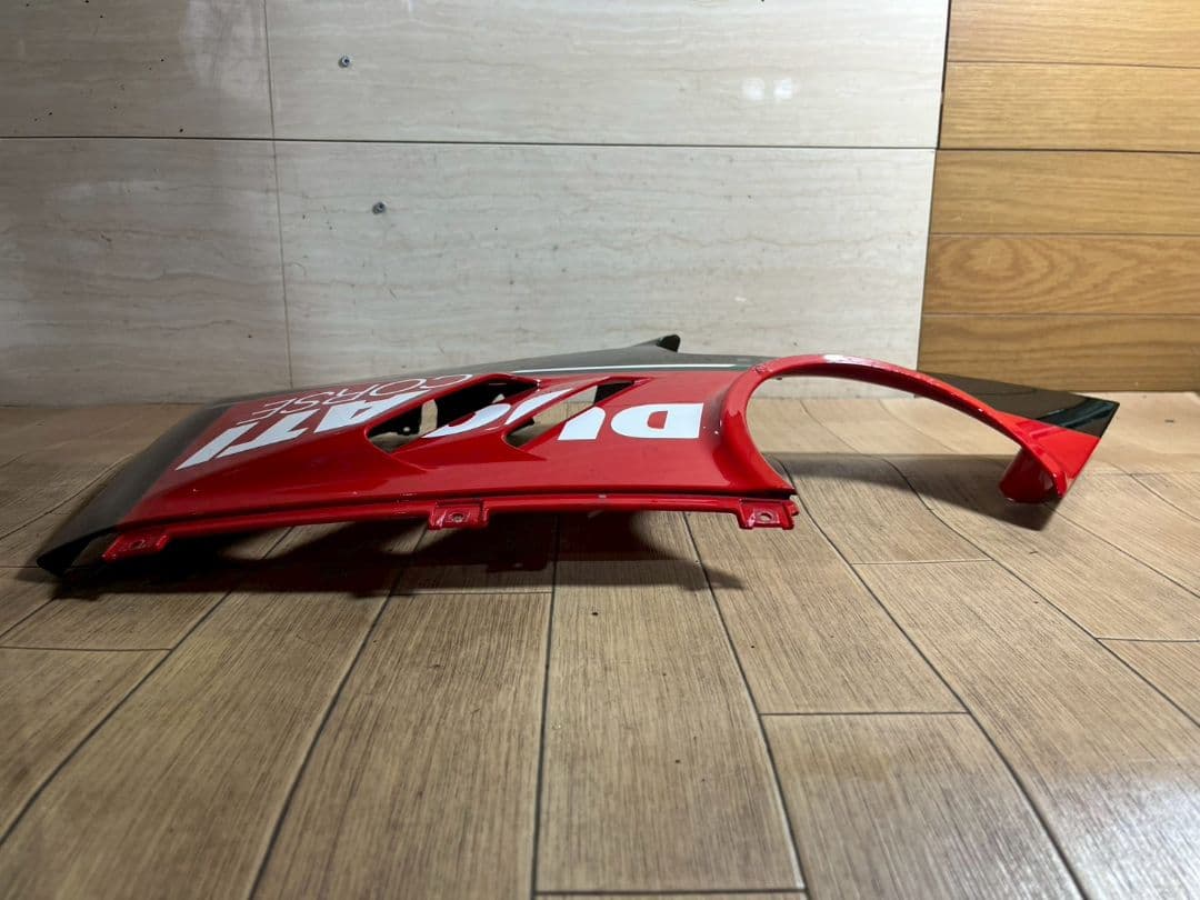 ドゥカティ パニガーレ　 右アンダーカウル　CORSE 480.1.047.1A