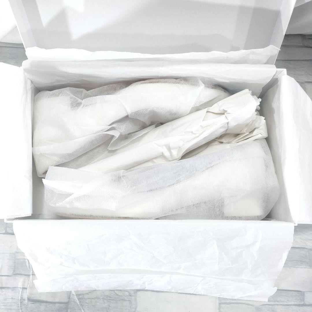 箱付き未使用品✨マノロブラニク　リストニー　レザーパンプス　白　35.5