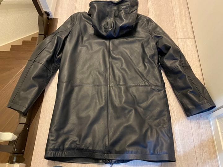 新品yooxイタリア製ラムスキン羊革フードコート本革コート革ジャンレディースM