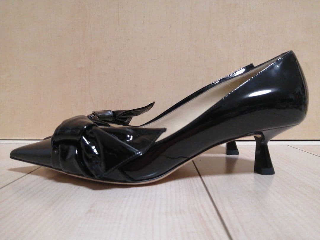 未使用 JIMMY CHOO エナメルリボンパンプス ブラック 37