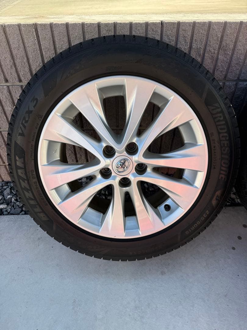 ブリヂストン　ブリザック　235/50R18 トヨタ純正ホイール