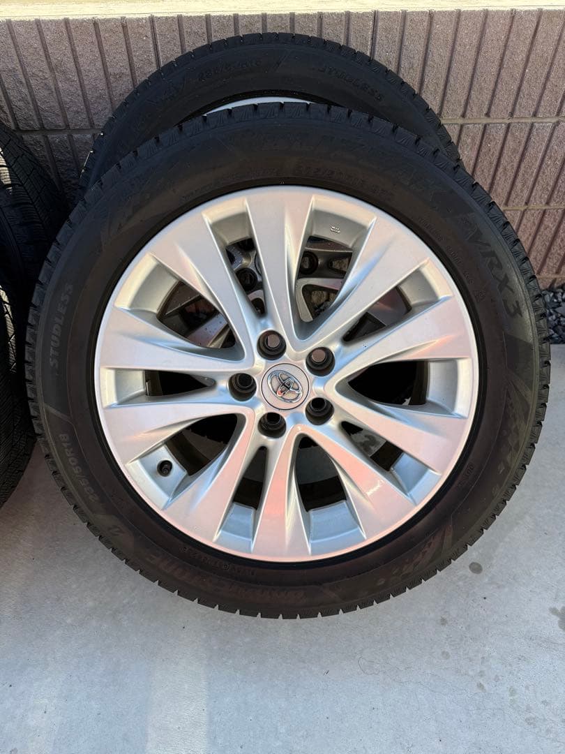 ブリヂストン　ブリザック　235/50R18 トヨタ純正ホイール