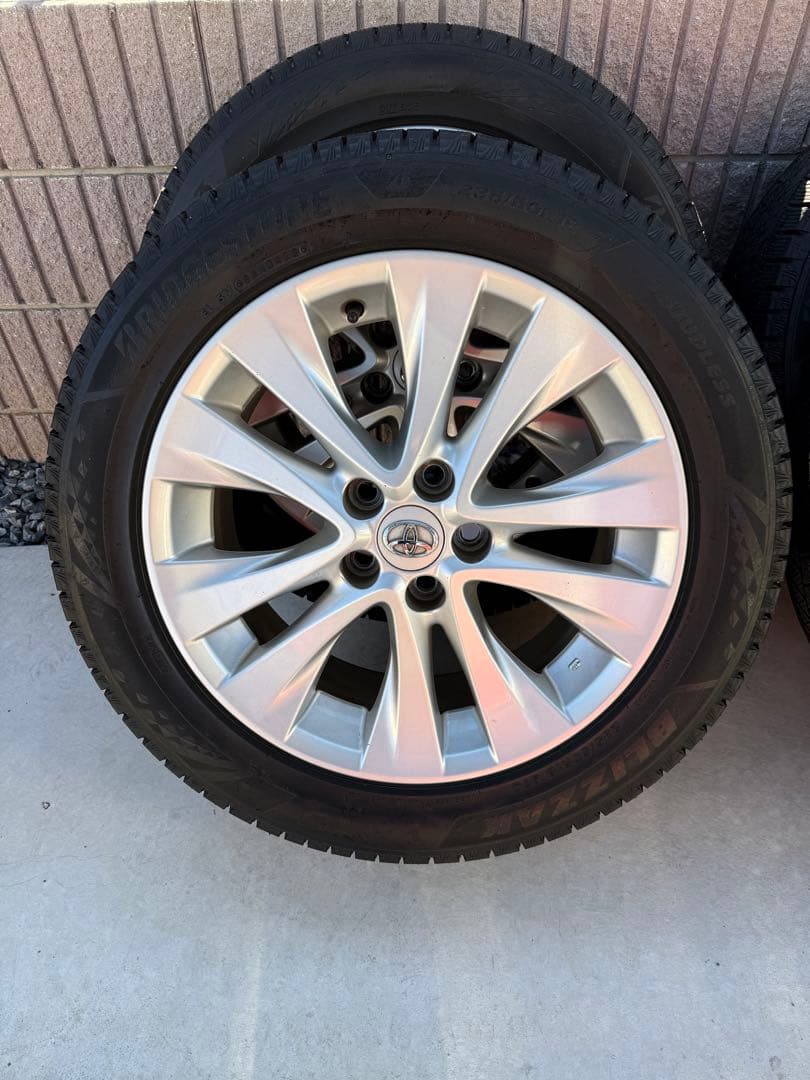 ブリヂストン　ブリザック　235/50R18 トヨタ純正ホイール