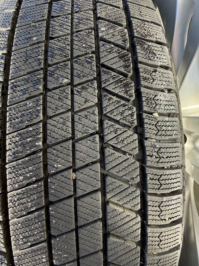 ブリヂストン　ブリザック　235/50R18 トヨタ純正ホイール