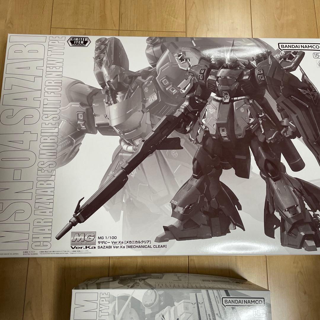 新品未使用　MG νガンダム & サザビー セット　メカニカルクリア