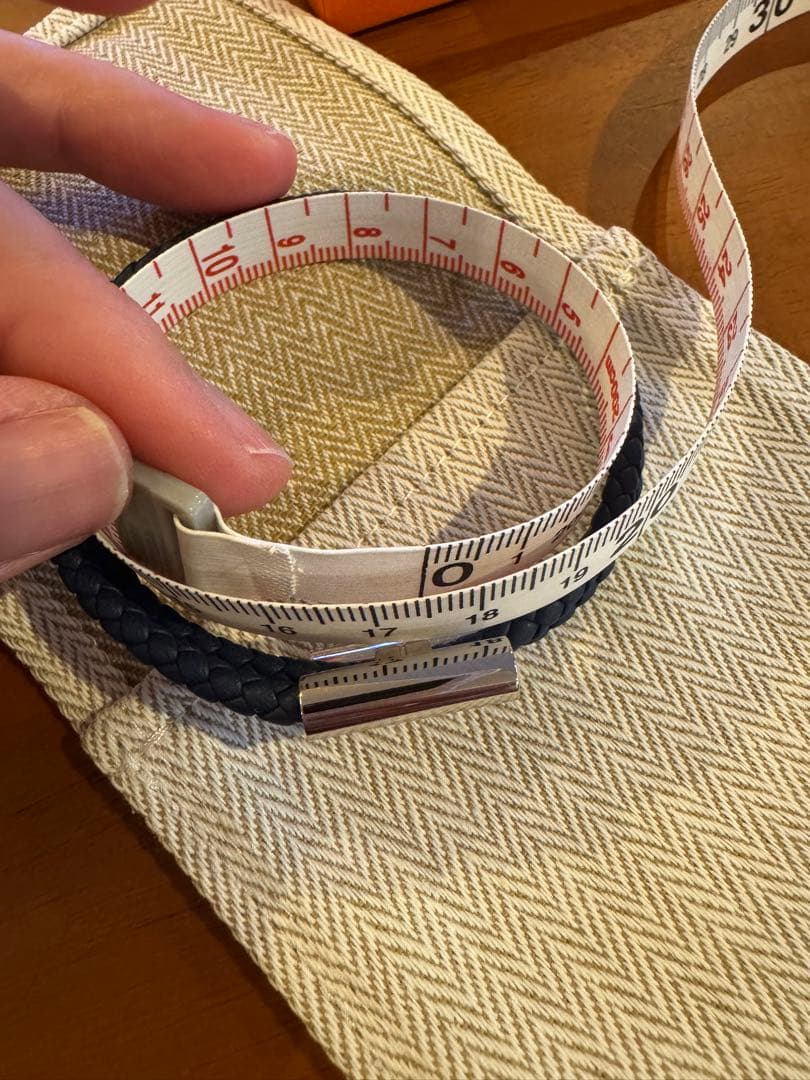 Hermès レザーブレスレット トゥルニ　ネイビー