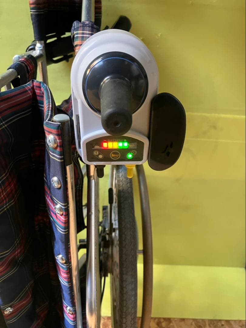 M*s様 YAMAHA電動車椅子　バッテリー2個　充電器付