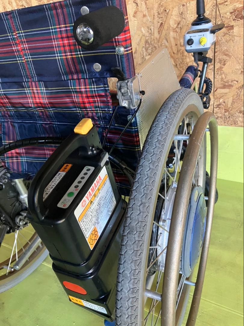 M*s様 YAMAHA電動車椅子　バッテリー2個　充電器付