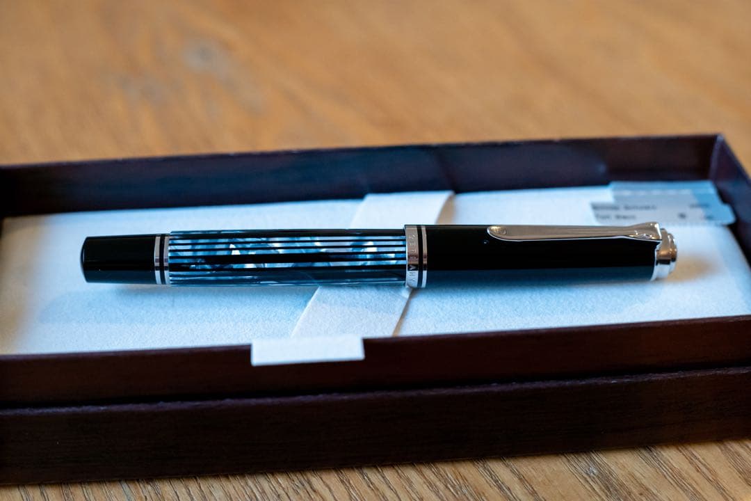 ペリカン 万年筆 M605 トータスシェルブラック 字幅M