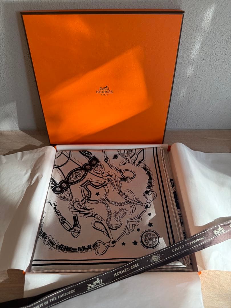 【新品未使用】 エルメス シルクバンダナ　ブリッド・エ・デスタン