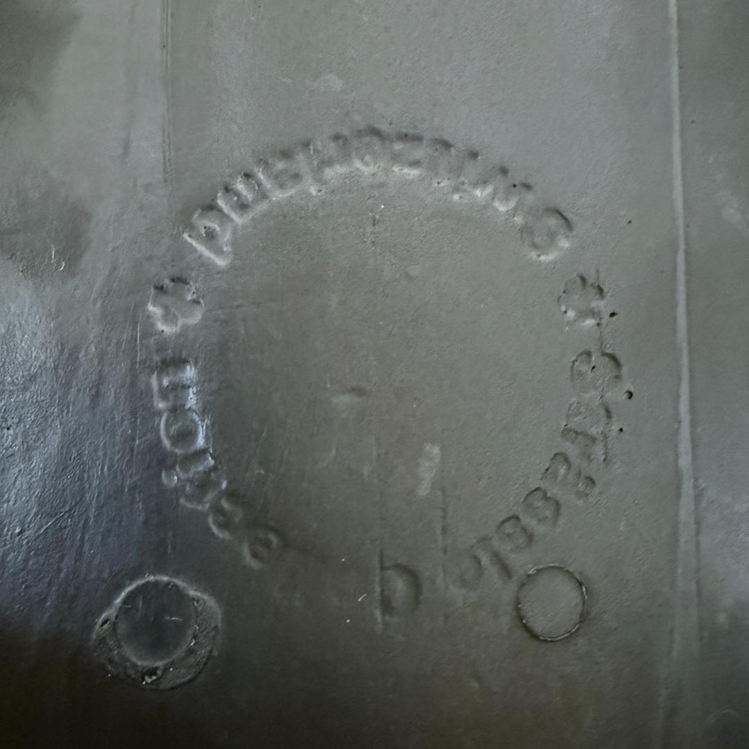 カッシーナ　インターデコール　ストラスルコレクション　レオナルド　アームチェア