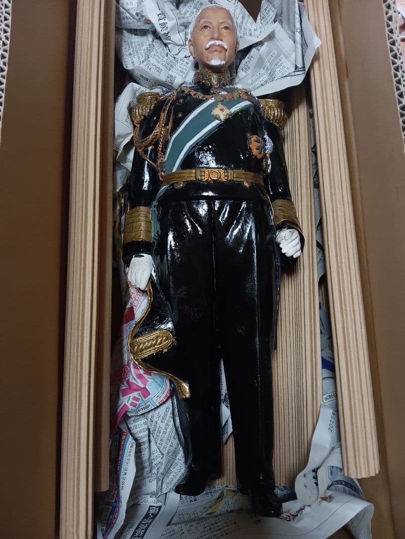 確認用画像戦前時代細密造形東郷平八郎元帥海軍大将陶器製４６センチ人形修正飾り置物