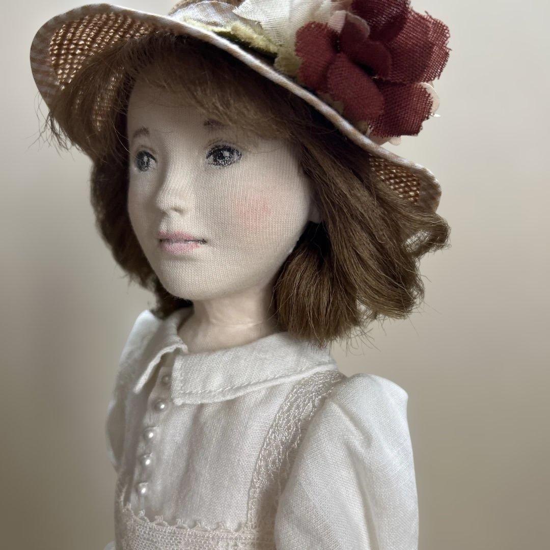 rosycraft_doll クラシックドレスの人形 白いコーデで