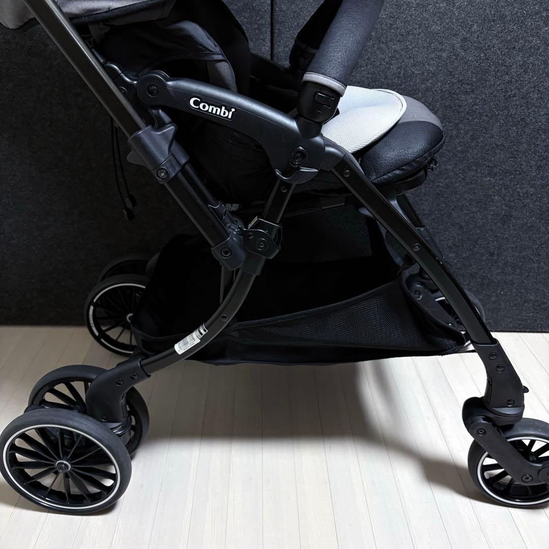 Combi コンビ　スゴカル　スイッチプラス　エッグショック XL ベビーカー