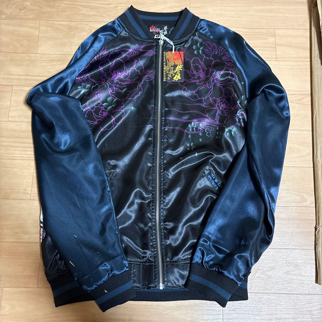 スカジャン 抜刀娘 サイズＬ タグ付き 未使用 3人娘 穂乃花 凛 葵