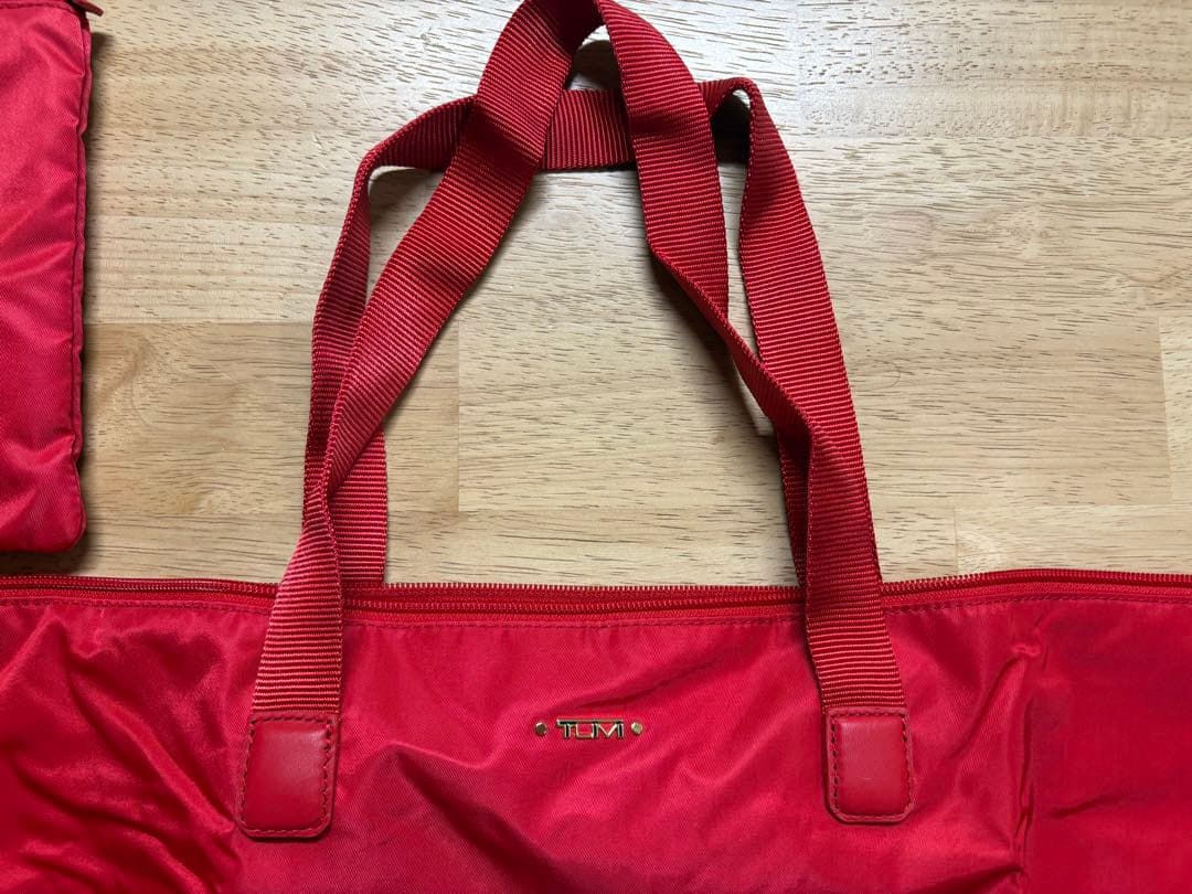 TUMI トゥミ ボヤジュール ジャスト・イン・ケース トートバッグ レッド