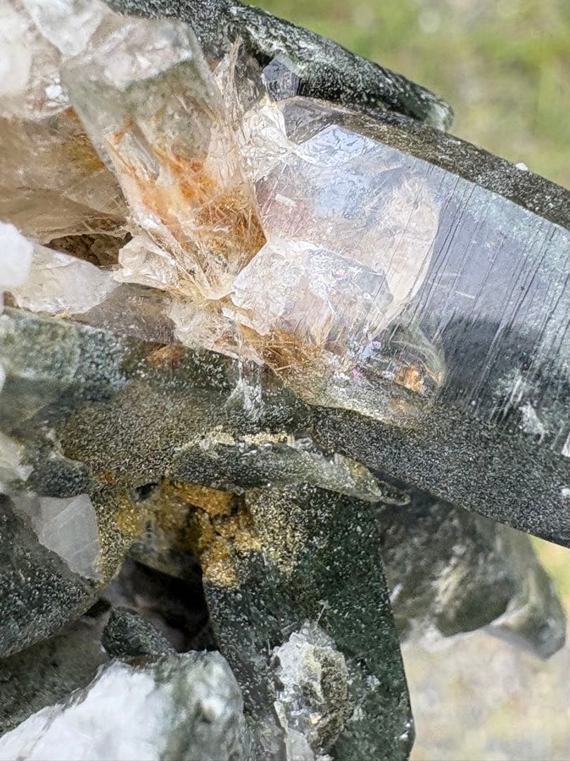 【匿名は発送】ガネッシュヒマール産 クローライト内包水晶