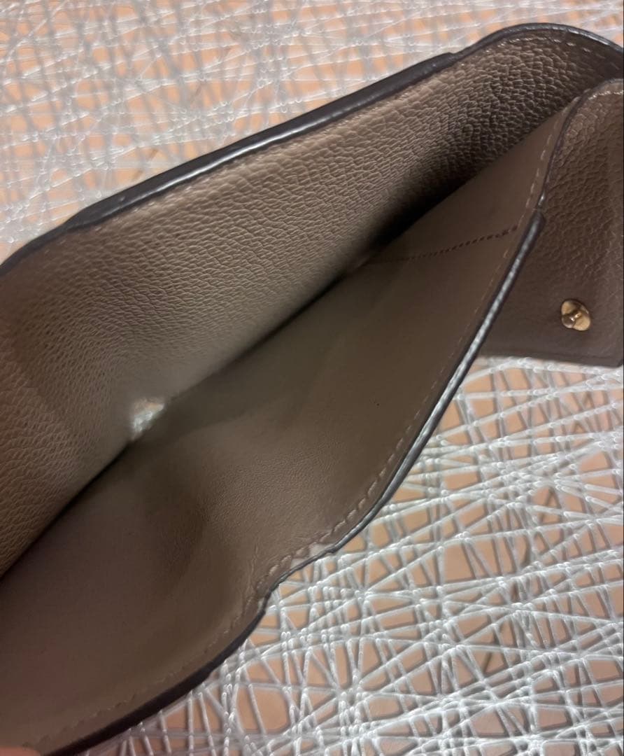 ヴィトン　モノグラムアンプラント　三つ折り財布