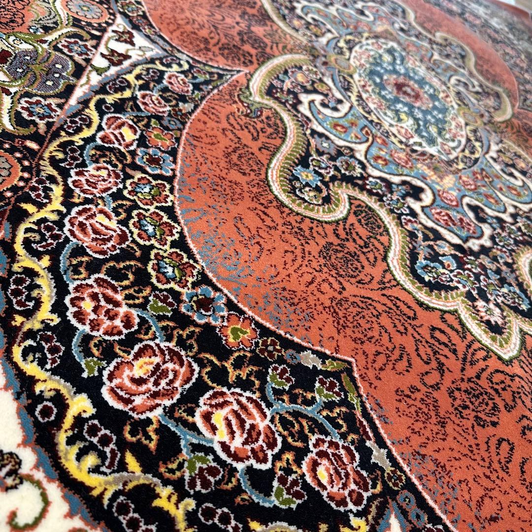 【新品未使用】ペルシャ産　絨毯　機械織　朱色　ボタニカル　幾何学模様　オリエント