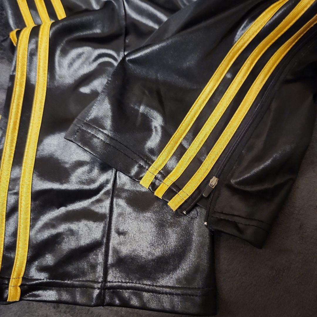 バナ　　アディダス　レザートラックジャケット　　パーカー