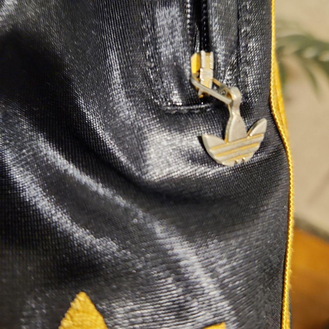 バナ　　アディダス　レザートラックジャケット　　パーカー