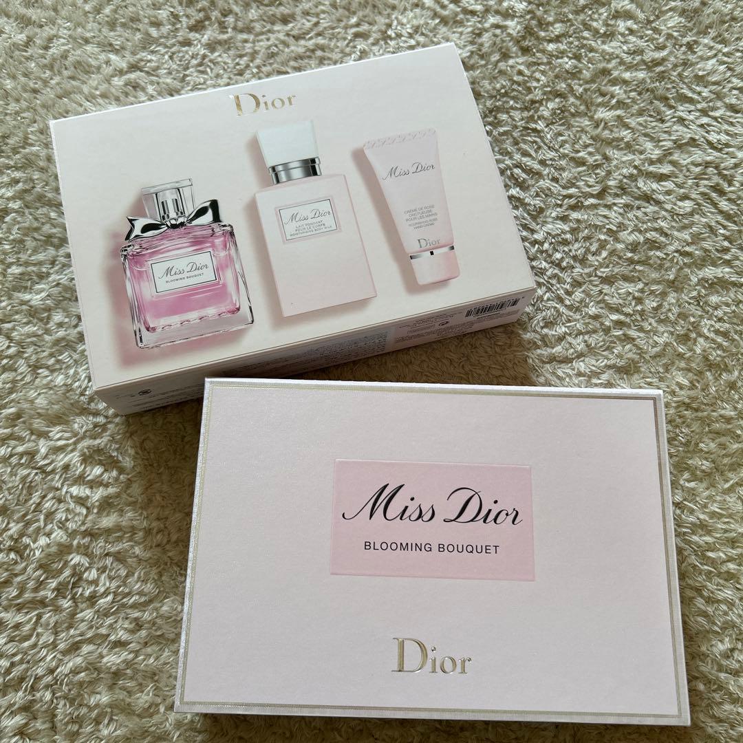 Miss Dior Blooming Bouquet セット
