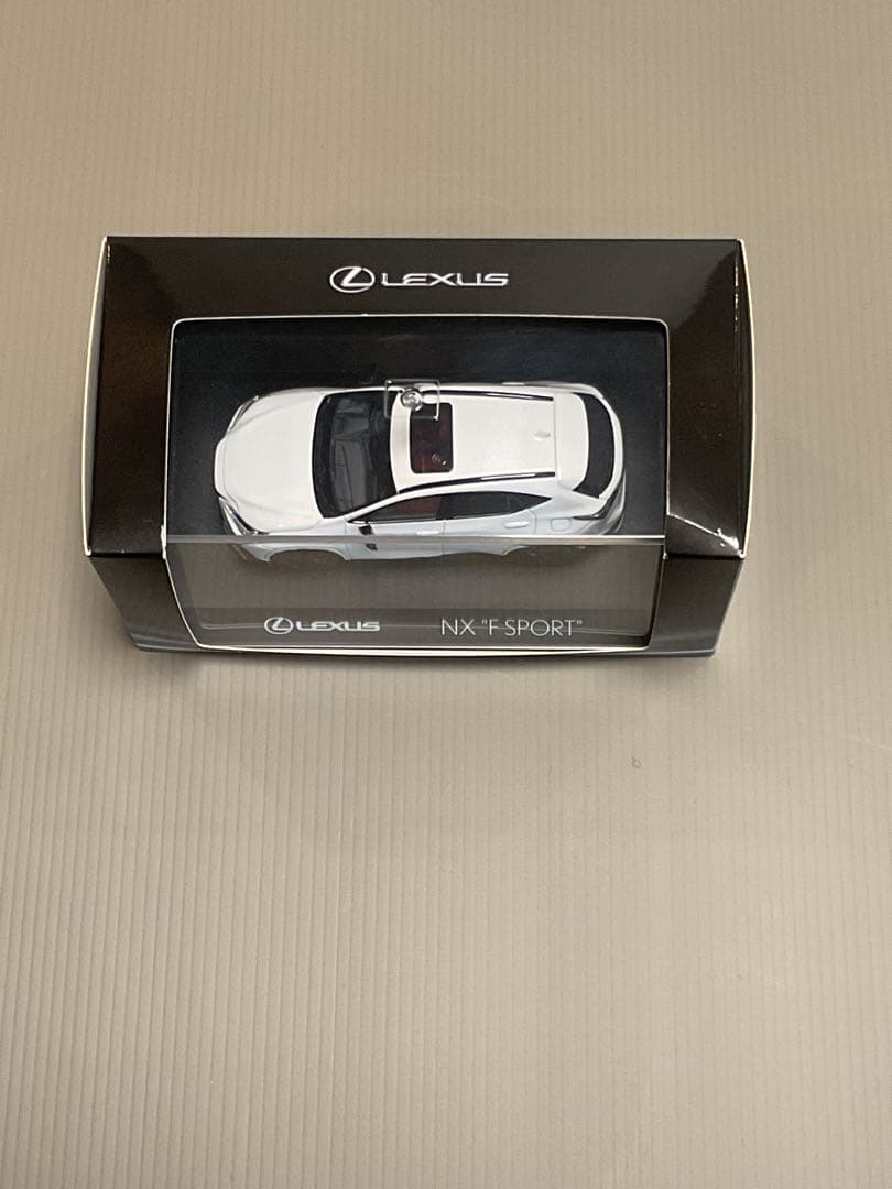 レクサスNX350h F SPORT 1:43 Fスポーツ　京商1/43
