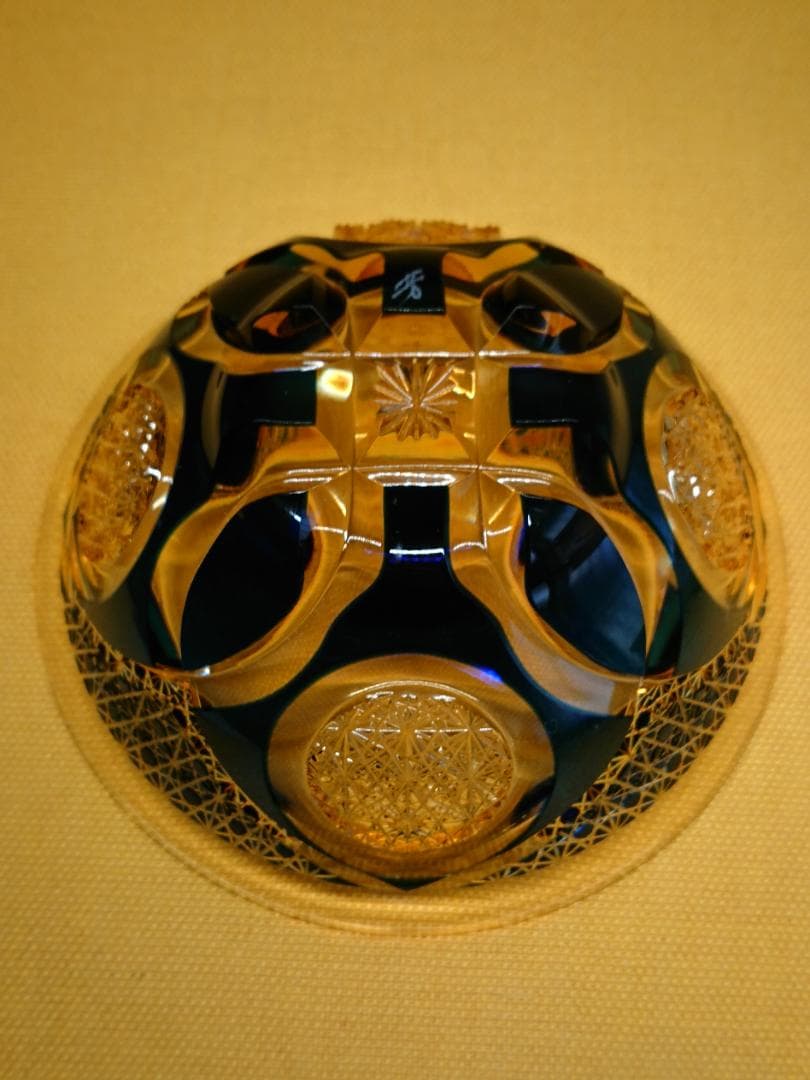 【美品】江戸切子　ガラス　但野英芳　置物　インテリア　工芸品　美術品　A3126
