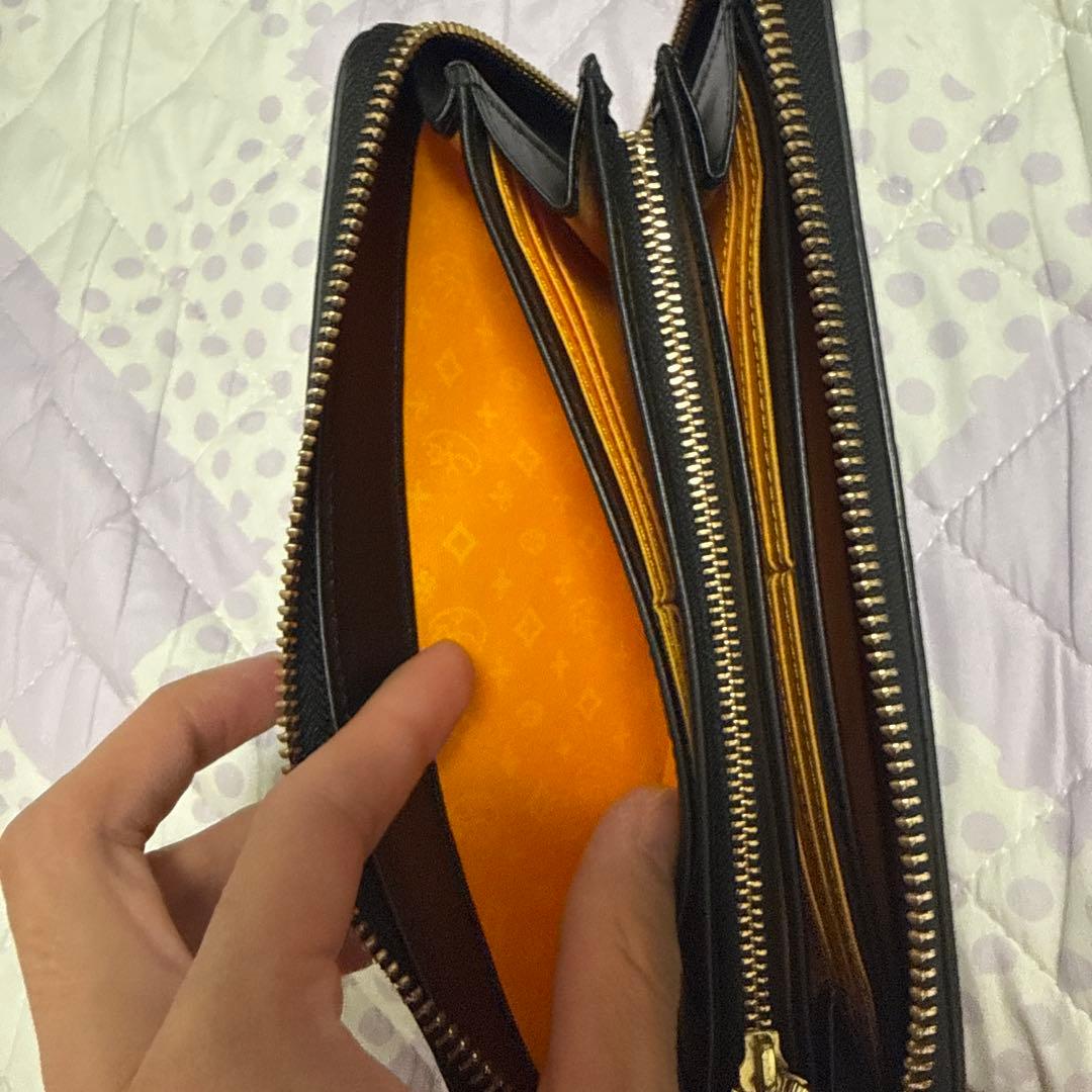 ロゴデザイン 長財布 黒