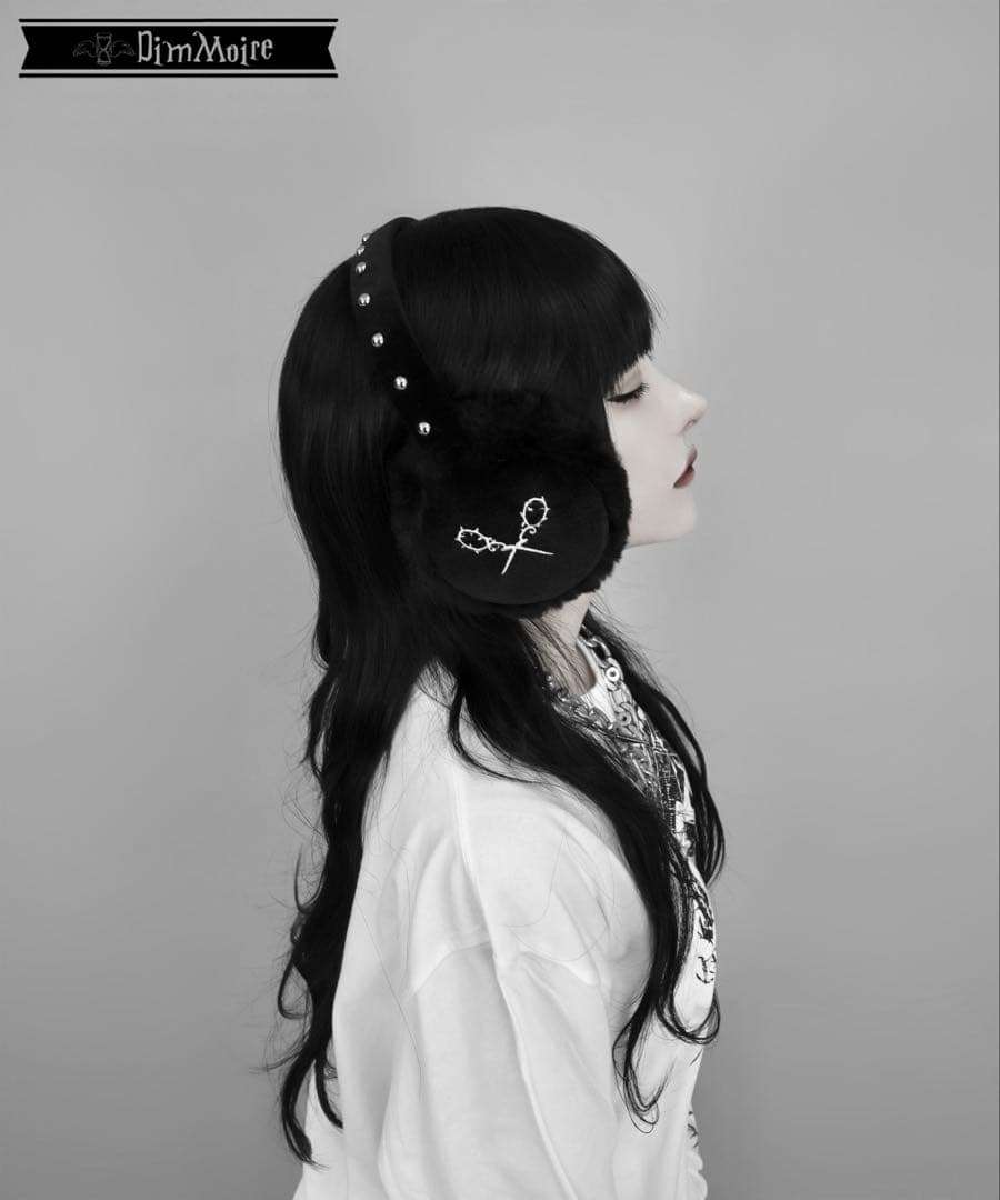 【DimMoire】 ロゴ刺繍イヤーマフ ブラック