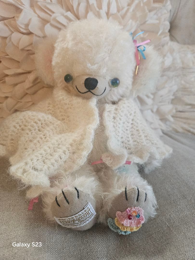 Merry Thought クリーム色チーキー約30cm