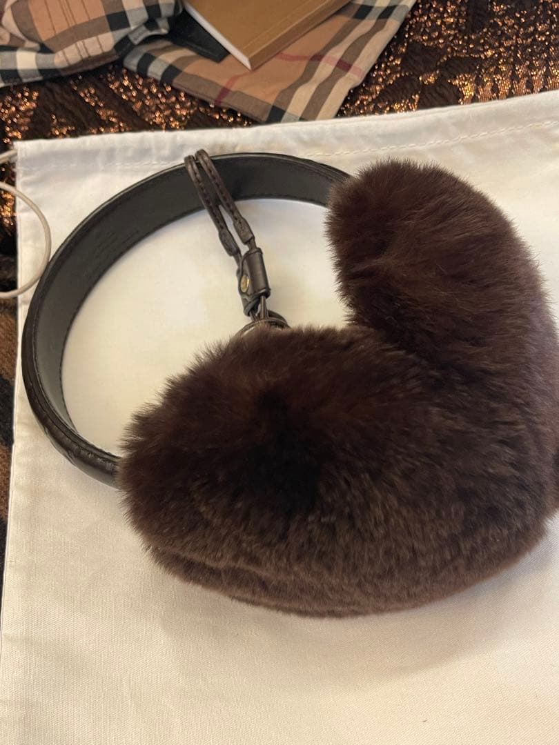 GUCCI グッチ イヤーマフ ファー モコモコ 紐つき 245929 レザー
