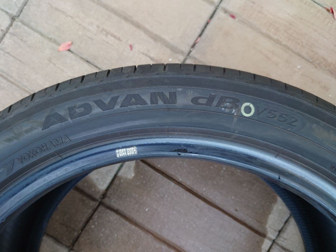 送料込　225/45R18 YOKOHAMA ADVAN dB V552　4本