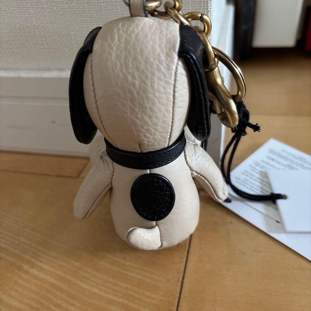 coach 限定商品 スヌーピーのレザーキーチャーム✴︎限定紙袋付き