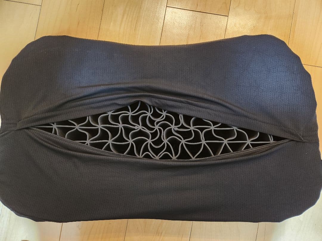 ヒツジのいらない枕　極柔ブラックレーベル