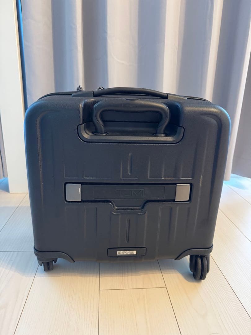 TUMI スーツケース コンパクト 4ウィール V4 ブラック 4輪